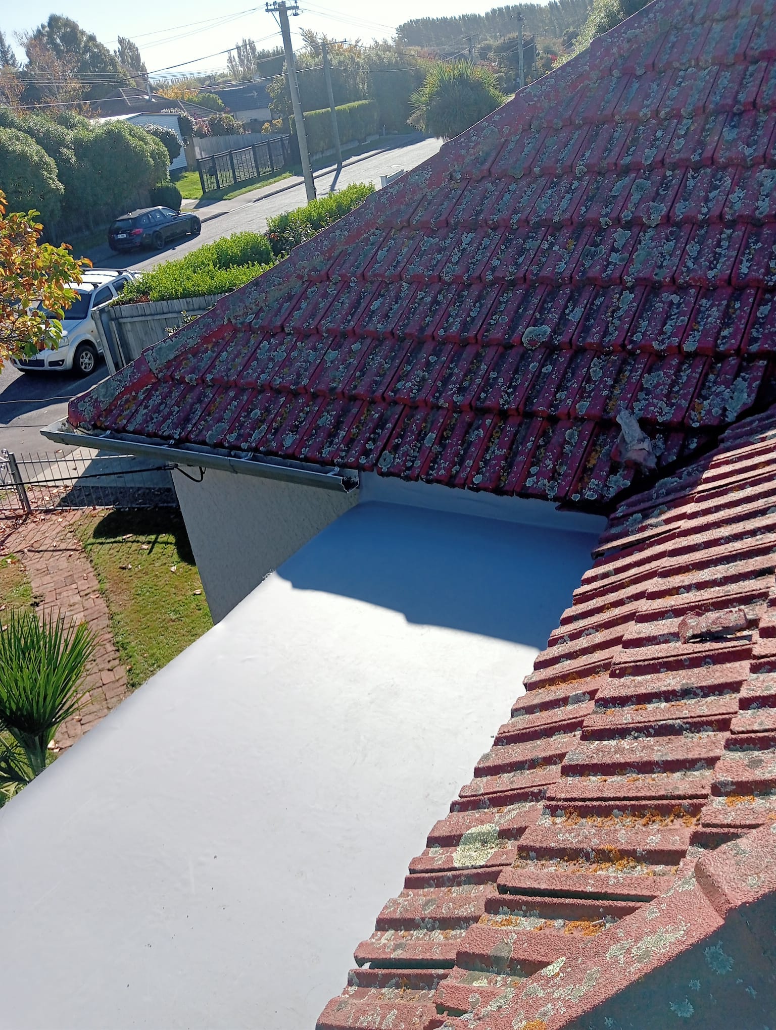 Residential roof after TPO waterproofing