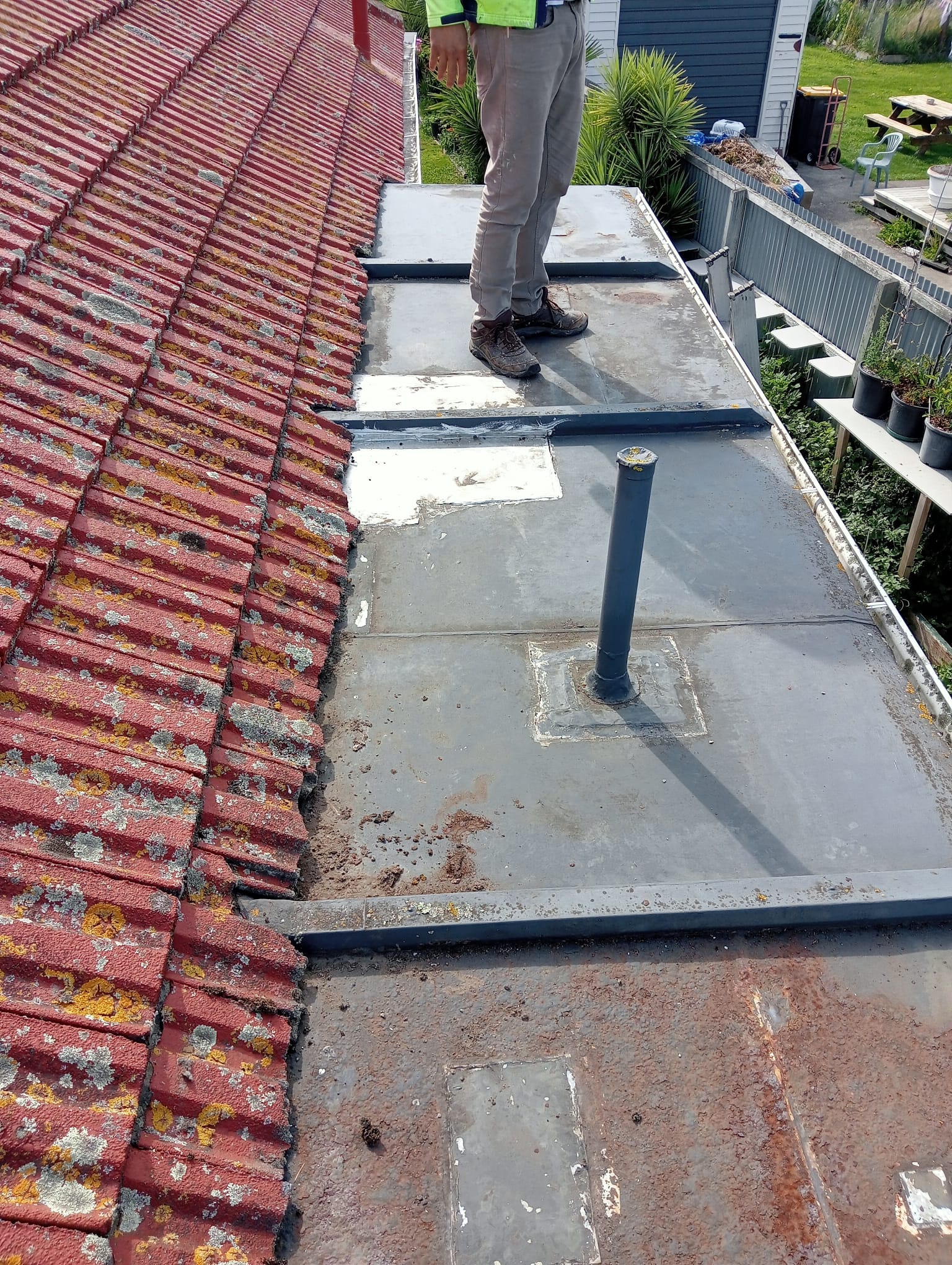 Residential roof before TPO waterproofing